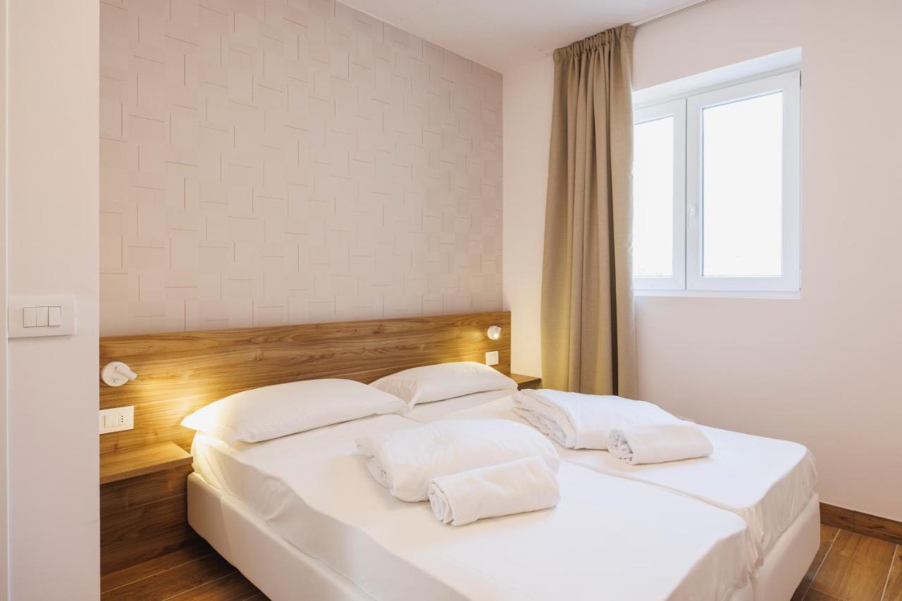 Lake Side Suites Рива-дель-Гарда Екстер'єр фото